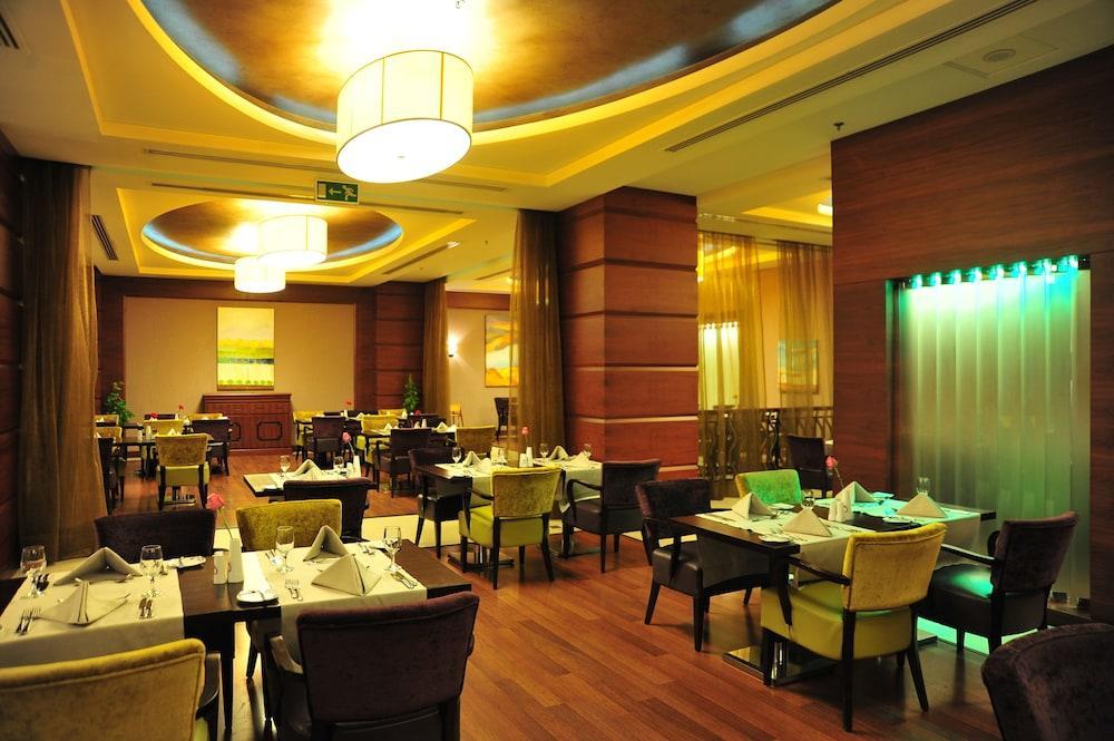 Отель Crowne Plaza Al Khobar By Ihg Экстерьер фото The restaurant