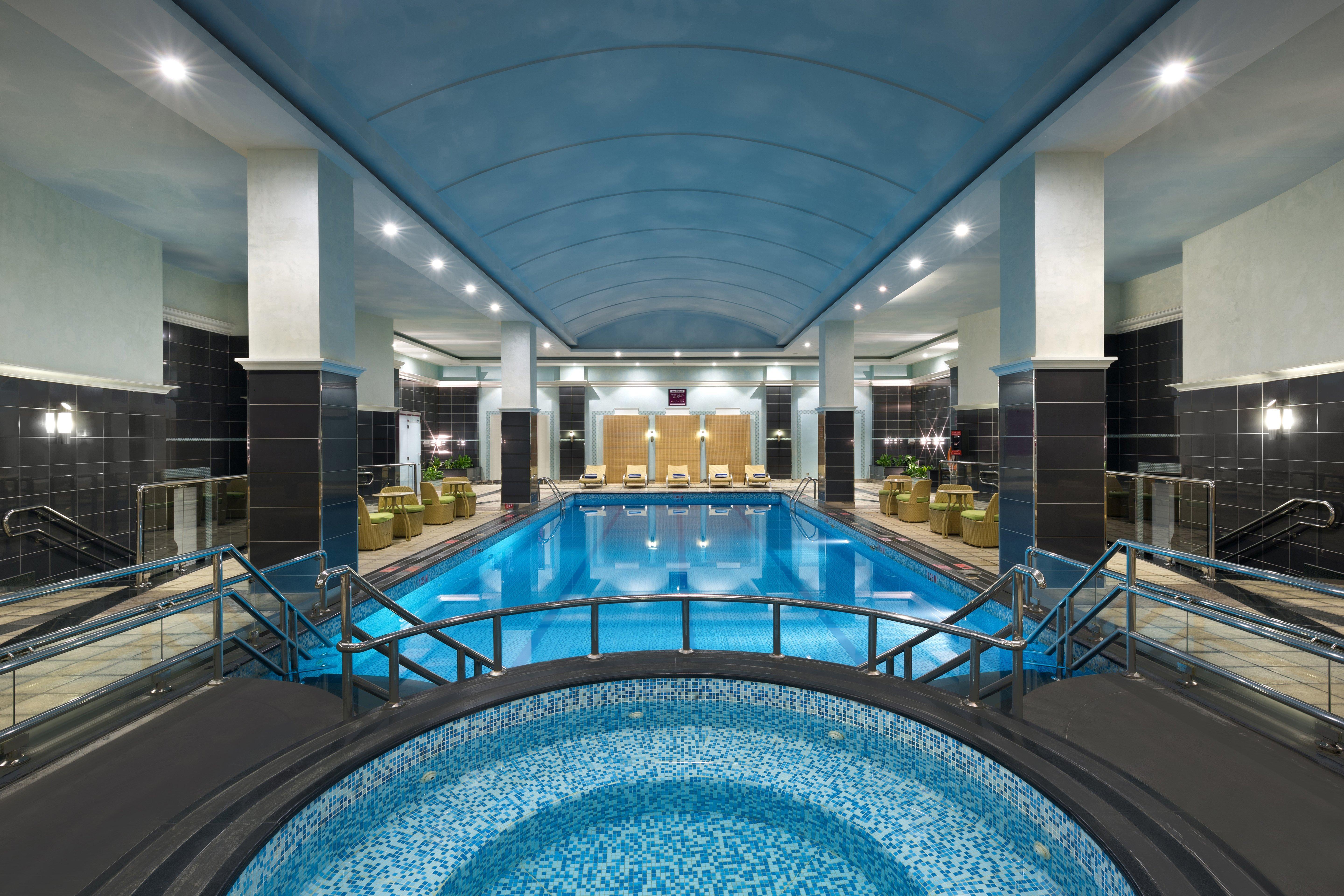 Отель Crowne Plaza Al Khobar By Ihg Экстерьер фото The swimming pool at the hotel