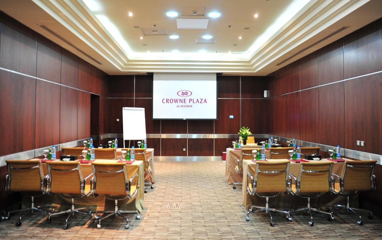 Отель Crowne Plaza Al Khobar By Ihg Экстерьер фото Meeting room